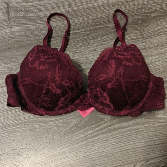 La Senza | Light Push Up Bra ❤️ - Picture 1 of 4